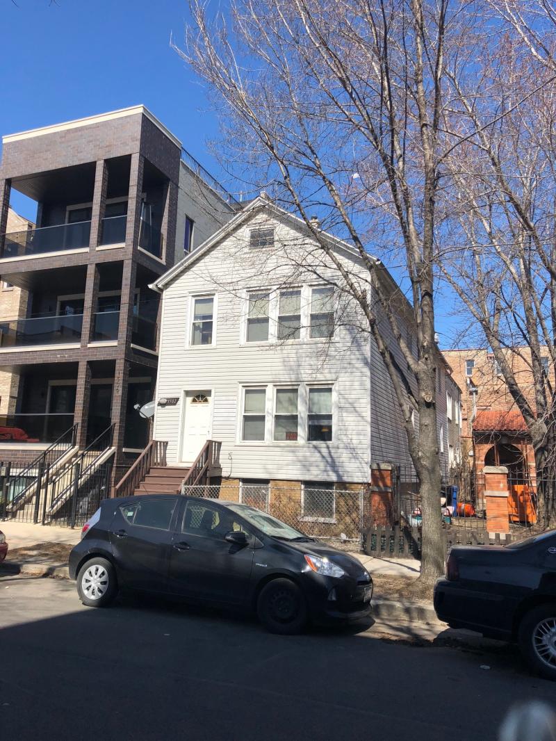1502 W Superior